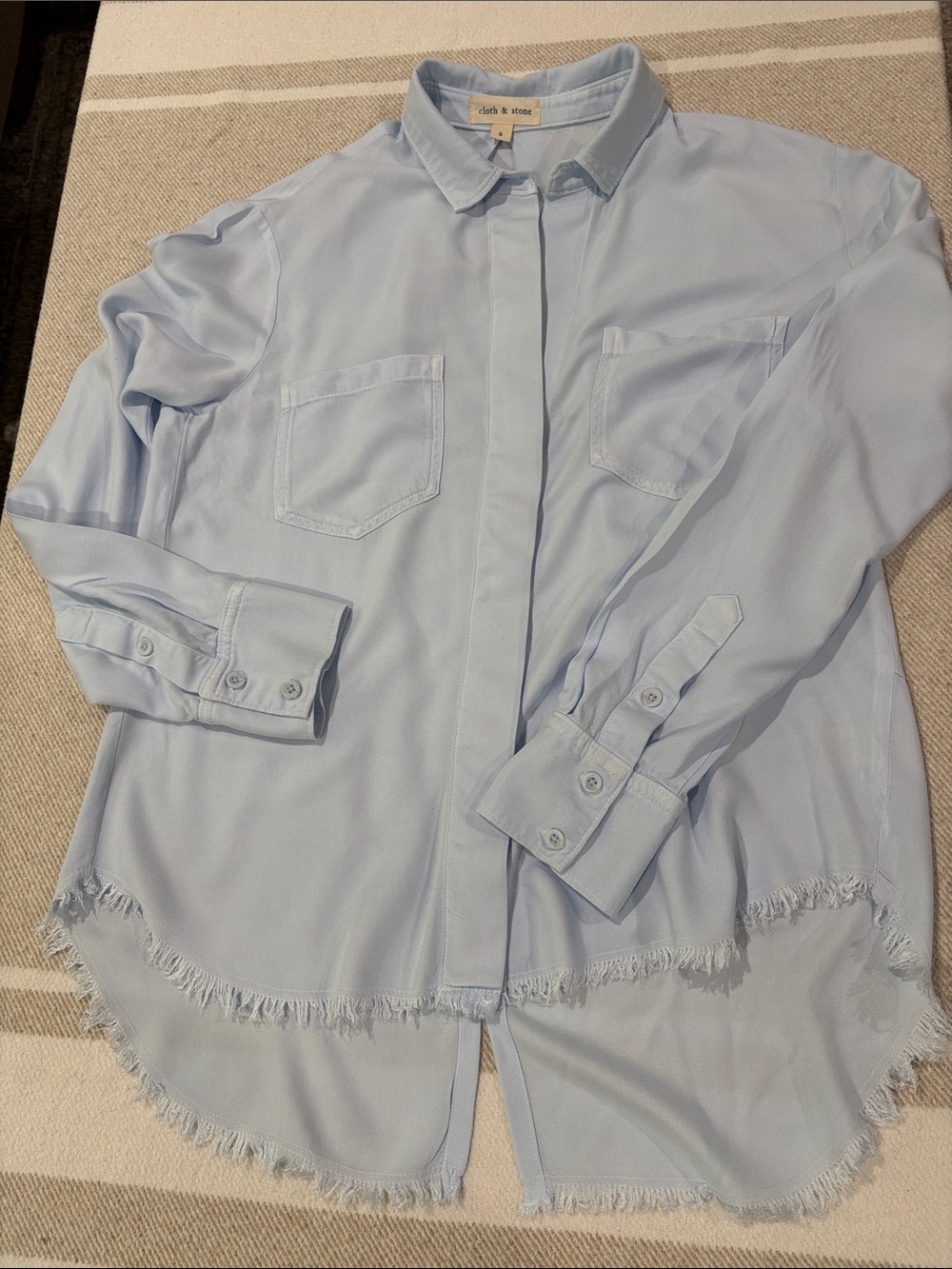 Cloth & Stone Sz Small Light Blue Button-Up Shirt with Frayed Hem